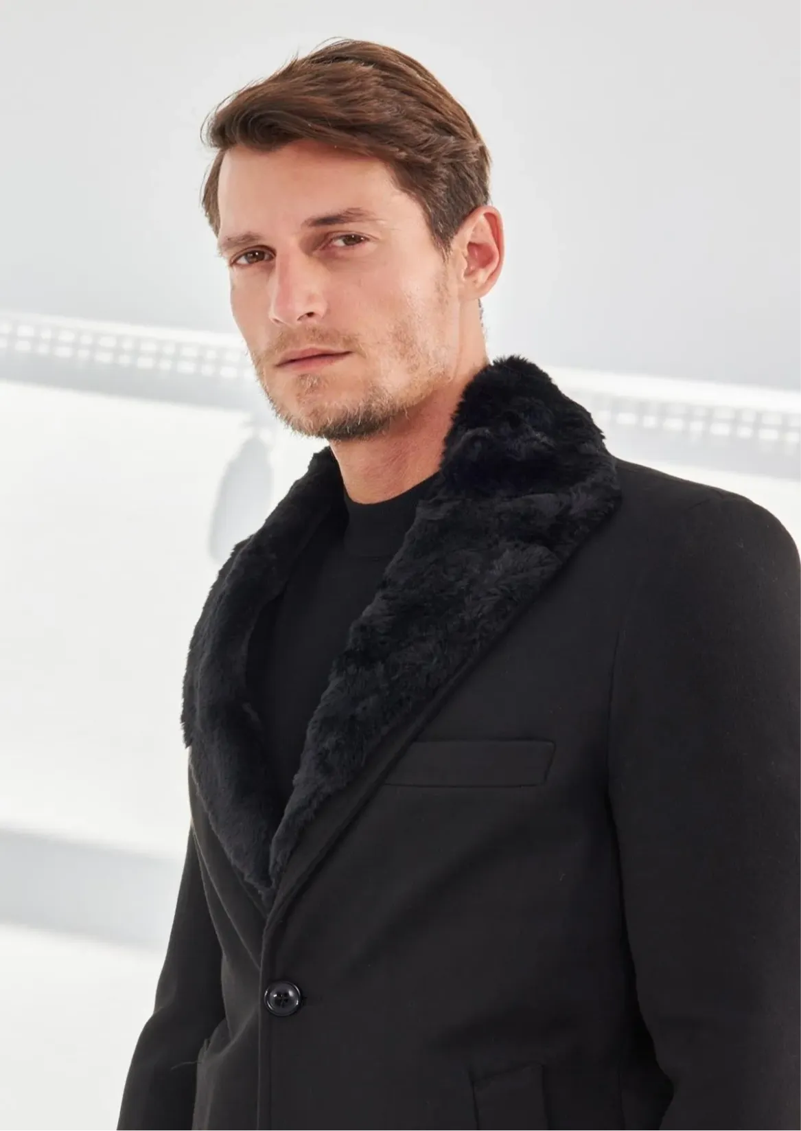 [Edwardo] Black Single-Breasted Pea Coat with Removable Fur